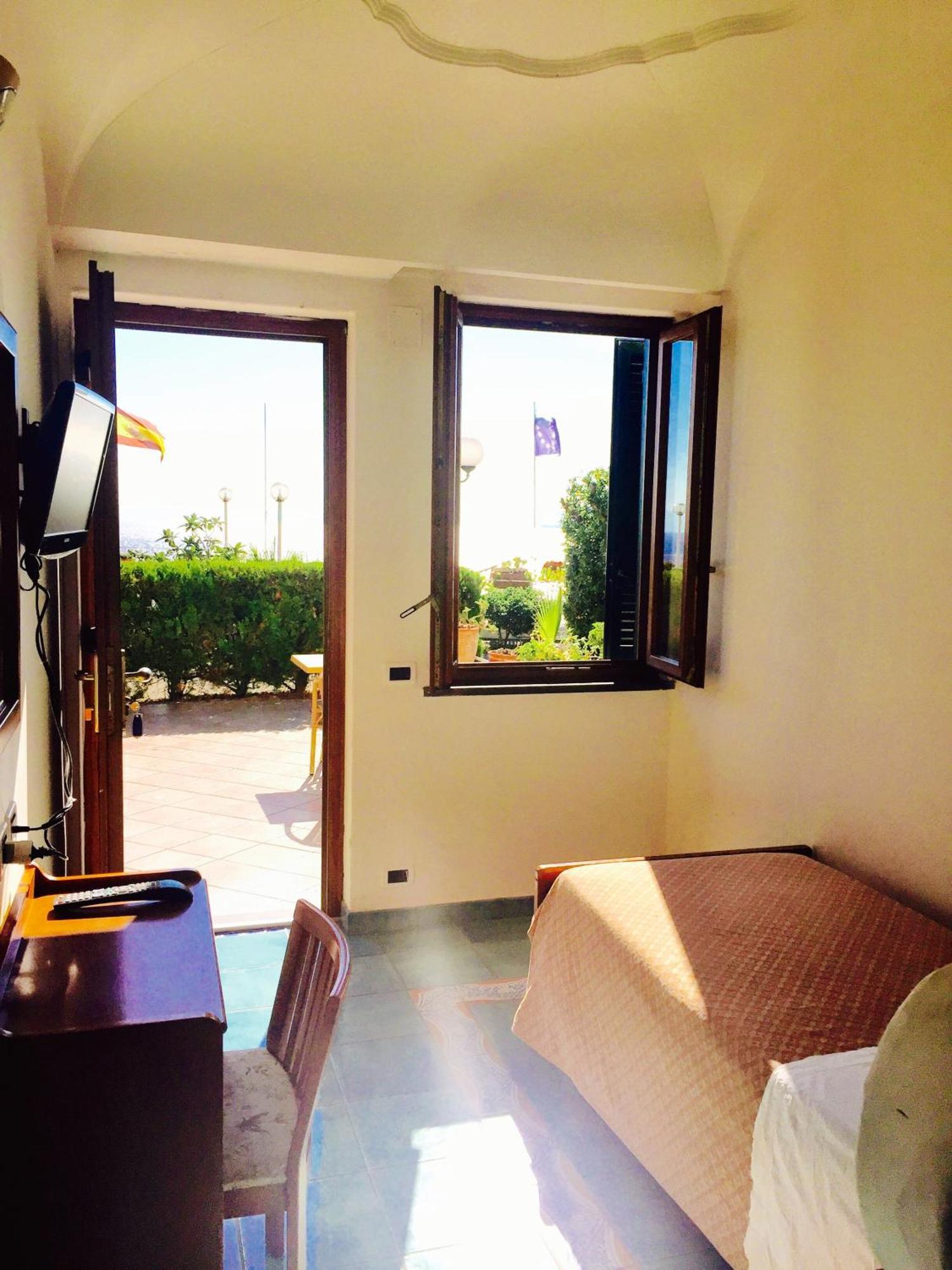 Hotel Don Felipe Ischia Room photo